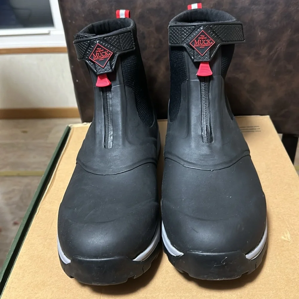 Muck red tags
